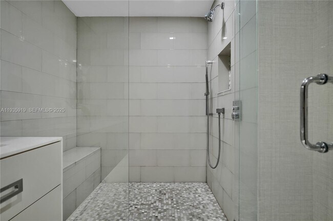 Building Photo - 5875 Collins Ave