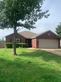 Building Photo - Lovely 4-Bedroom, 2-Bathroom Single Family...
