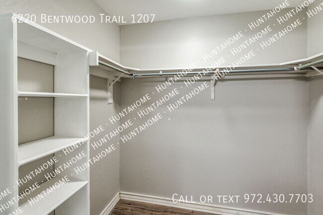 Building Photo - 6220 Bentwood Trail