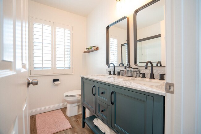 Building Photo - 45150 Birchcrest Cir
