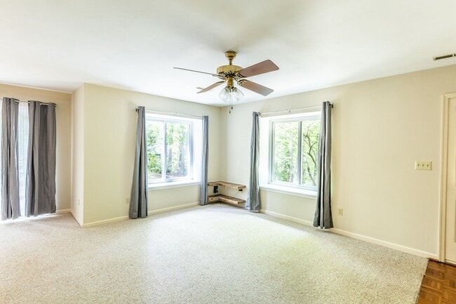 Building Photo - 1476 Gray Stone Court - Millcreek