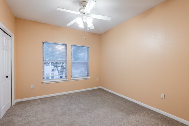 Building Photo - 1236 Canyon Creek Cir