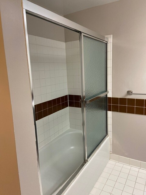 Bathtub and shower - 2038 18th St NW