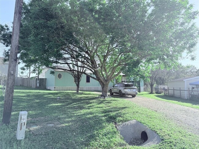 Building Photo - 12738 Pecan Tree Ct