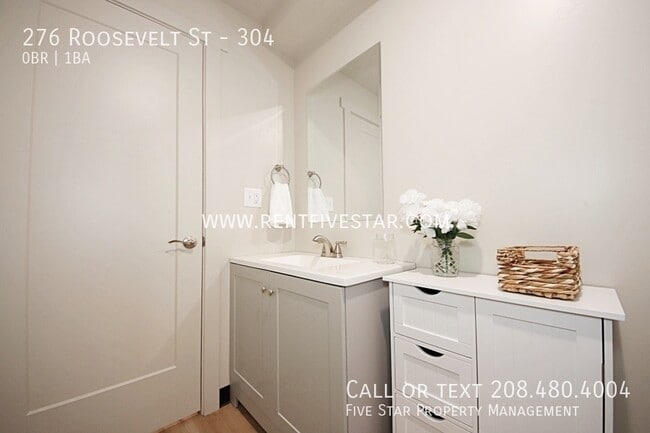Building Photo - 276 Roosevelt St