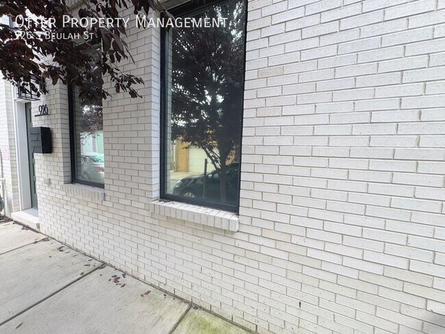 Building Photo - 926 S Beulah St