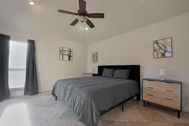 Building Photo - 30411 Arborg Dr