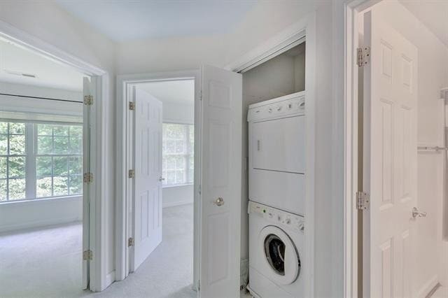 Building Photo - Bright Townhouse Available in Forest Lakes