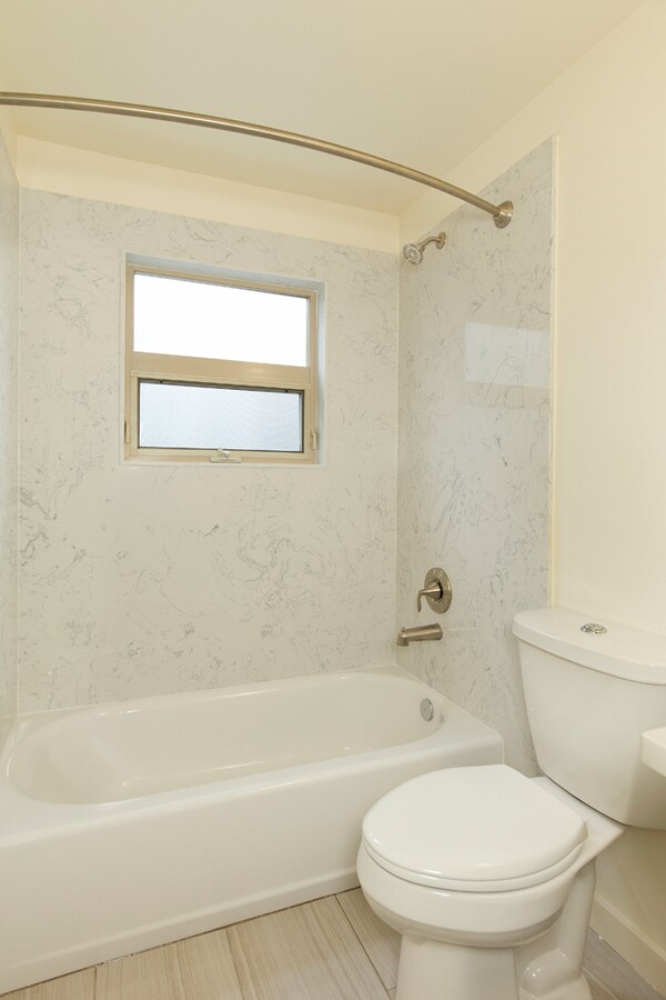 Building Photo - 2237 NW 59th-3