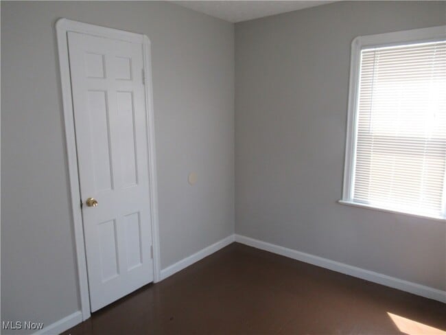 Building Photo - 12413 Worthington Ave