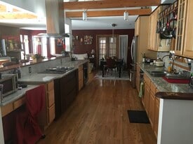 Building Photo - 3000 Ward Ct