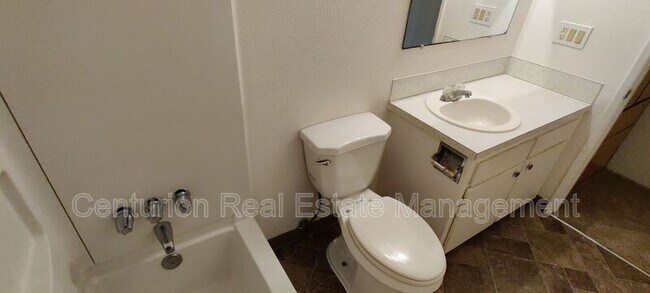 Building Photo - 109 Gatch St