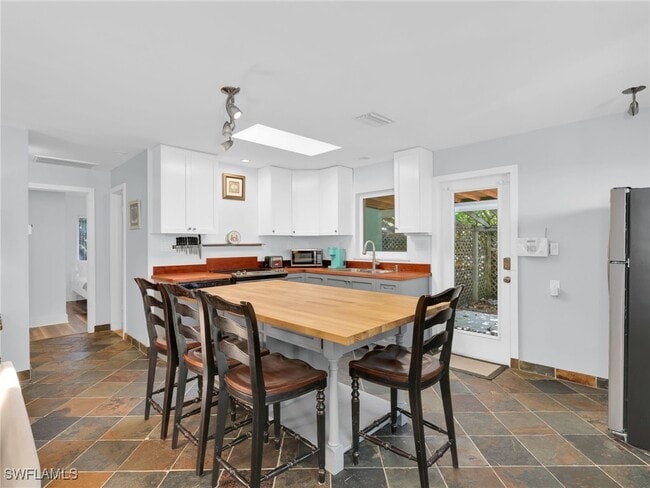 Building Photo - 9144 7th St N