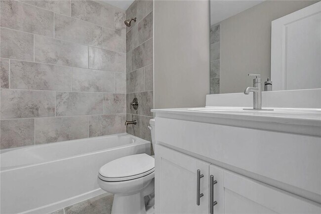 Building Photo - 1376 Elderwood Way