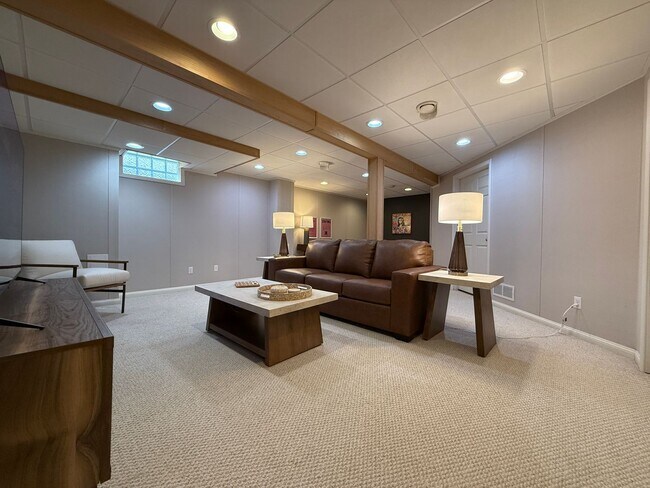 Building Photo - 9736 Flagstone Way