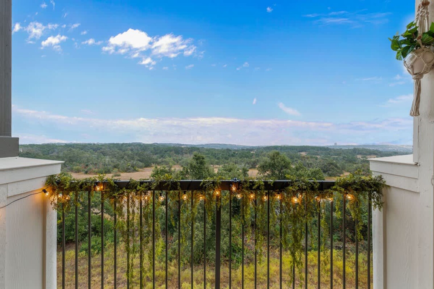 Building Photo - 9301 Old Bee Caves Rd