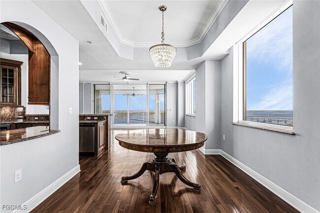 Building Photo - 2104 W First St