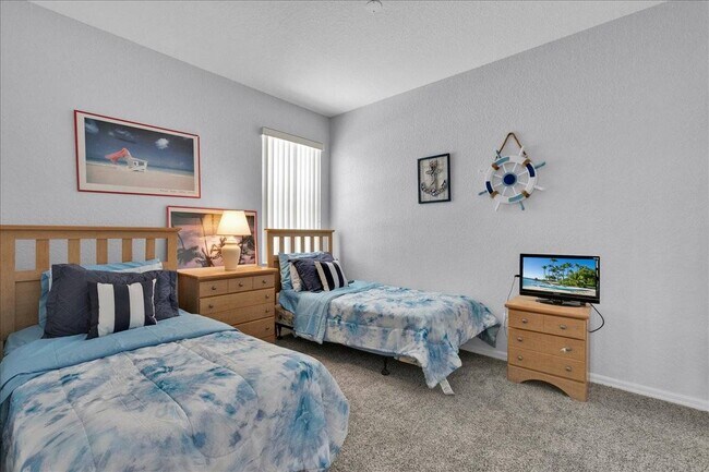 Building Photo - 1101 N Hampton Dr