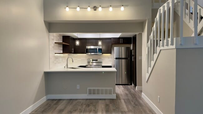 Building Photo - 2685 S Dayton Way