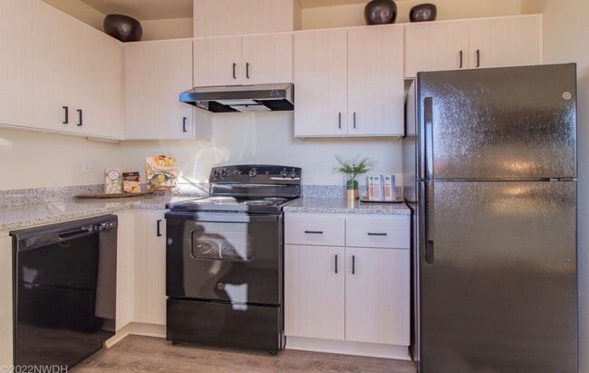 Building Photo - Country Living with Modern Flair: Wake up to the sounds of nature, Live Minutes from Everything