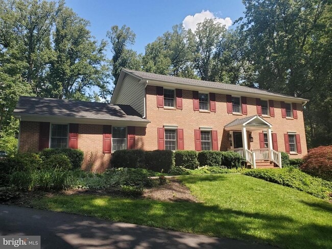 Primary Photo - 108 Katie Ln