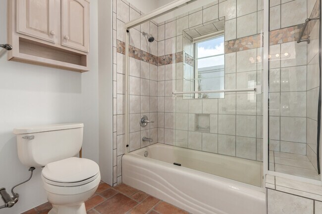 Catalina Foothills 4 bedroom 4 bath Home located in prestigious Canyon Ridge. 270-degree VIEWS! - 4667 N Rocky Crest Plz