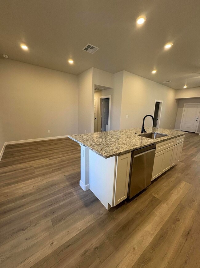 Building Photo - 2134 Kokomo Ave