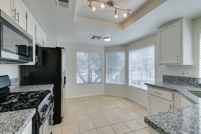 Building Photo - Cozy 3 bedroom single story house in Green Valley