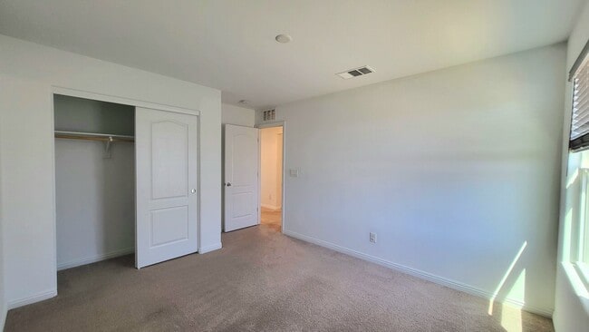 Building Photo - TESORA PAHRUMP - E. Summit Avenue