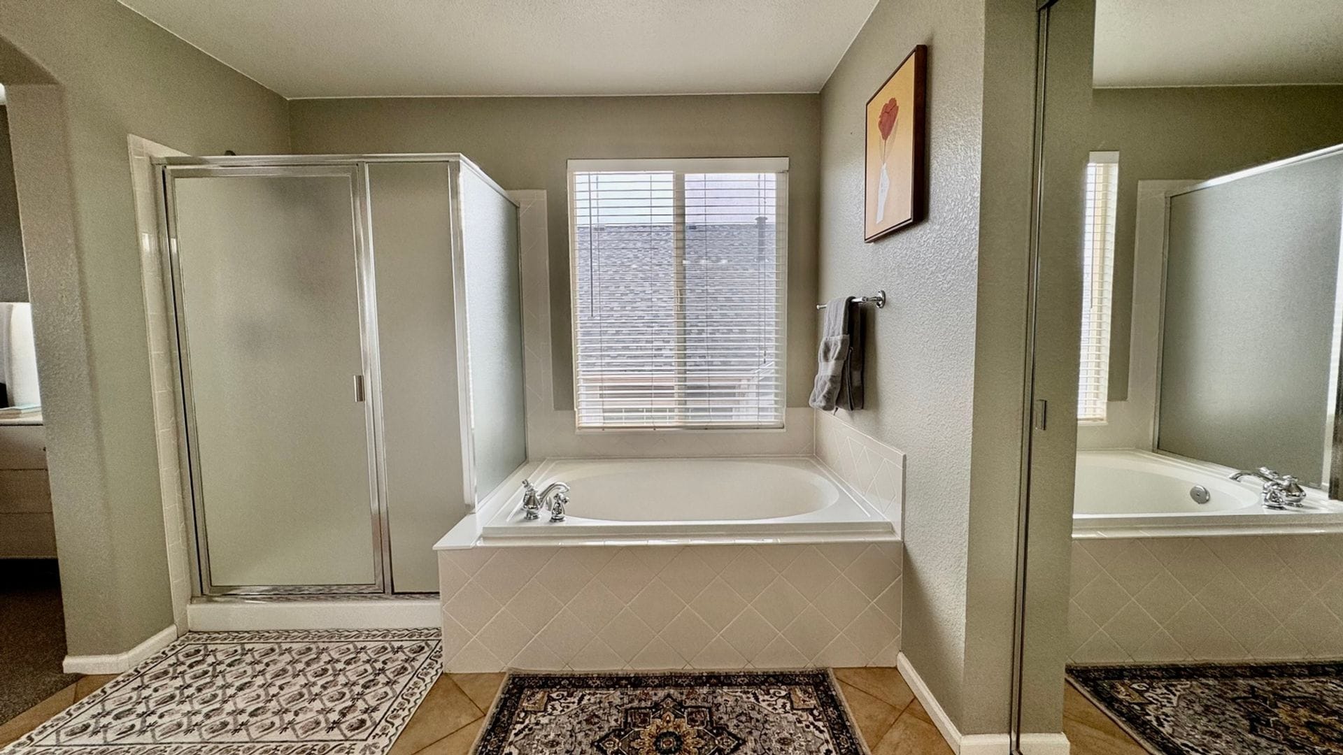 Building Photo - 2208 Buttercup St