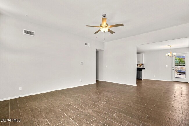 Building Photo - 778 Lemington St
