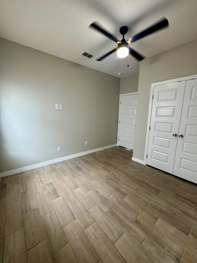 Building Photo - 617 N Delaware St