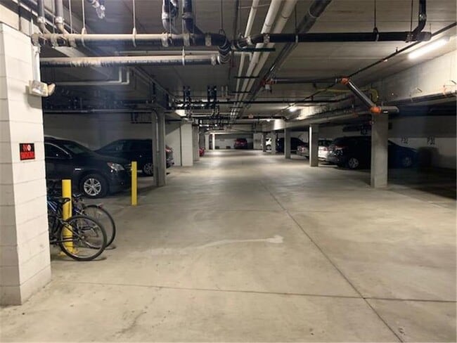 Building Photo - 619 SE 8th St