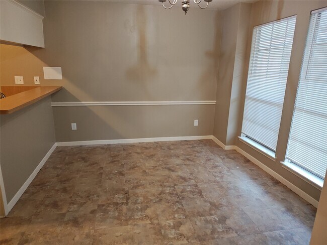 Building Photo - 11514 Meadow Ln