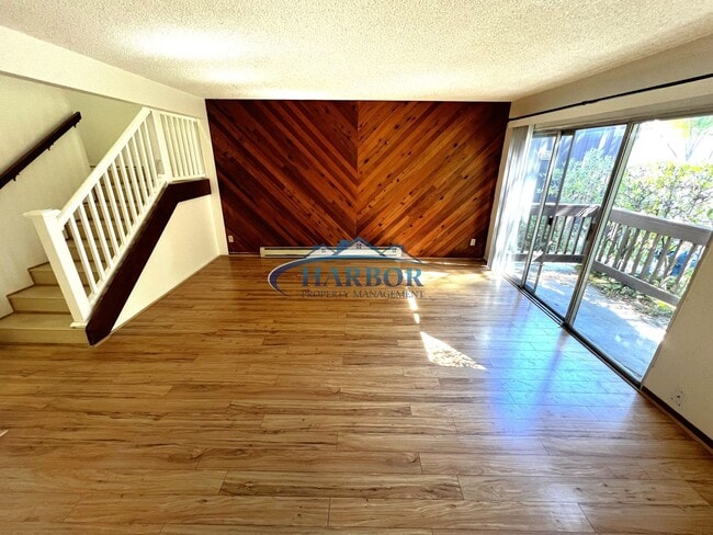 Building Photo - Charming Townhome in the Desirable Mirales...