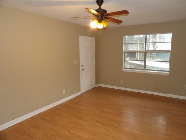 Building Photo - 720 Woodland Ave