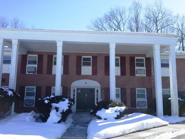 Building Photo - Squire Village Apartments