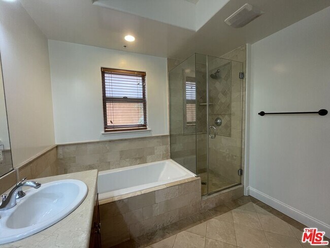 Building Photo - 1511 Camden Ave