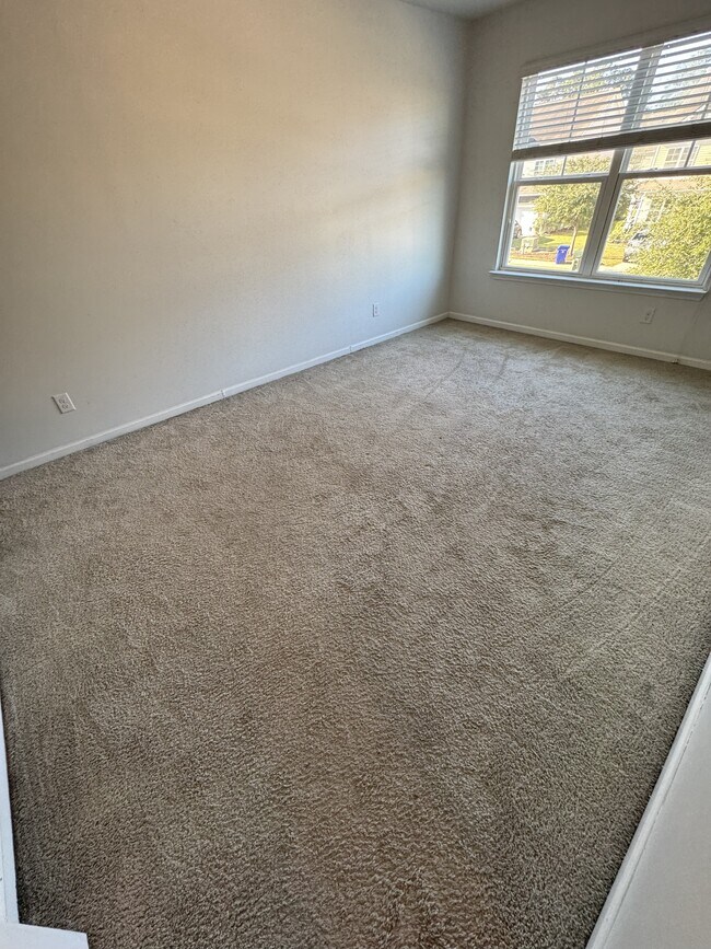 Building Photo - 1032 Tee Shot Dr