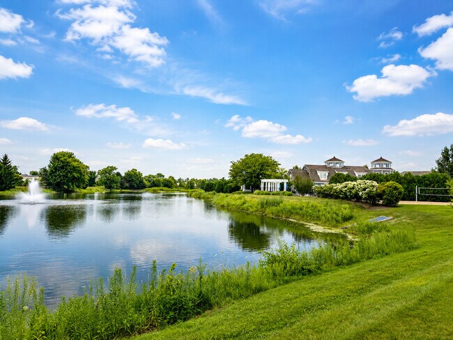 Building Photo - 120 Lakeshore Dr