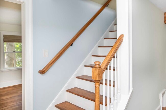 Building Photo - 39 MERRITT Ave