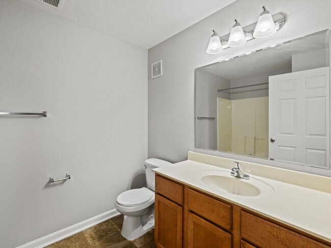 Building Photo - Comfortable 1 Bedroom 1 Bath*********Castle Schools**********Walking Trails