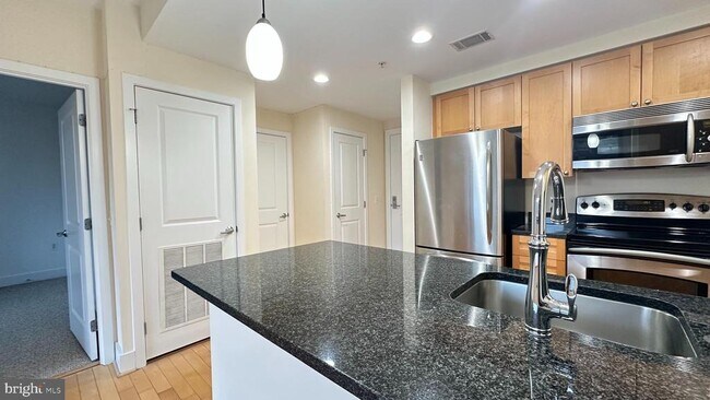 Building Photo - 2001 15th St N