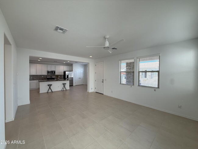 Building Photo - 14668 W Soft Wind Dr