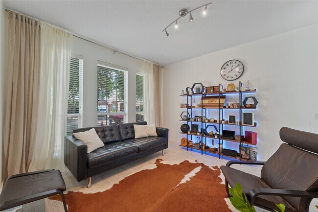 Building Photo - 10522 Badger Canyon Dr