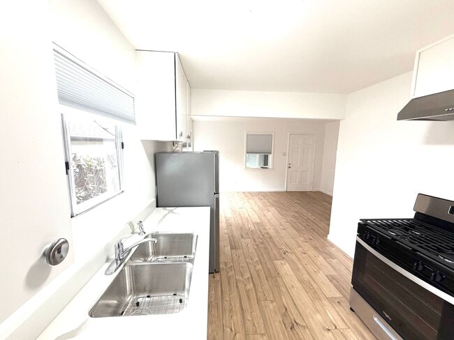 Building Photo - Private & Cozy Detached ADU in South Tahoe Park!