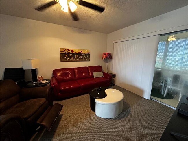 Building Photo - 6650 Royal Palm Blvd