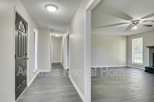Building Photo - 2716 Cardigan Ct
