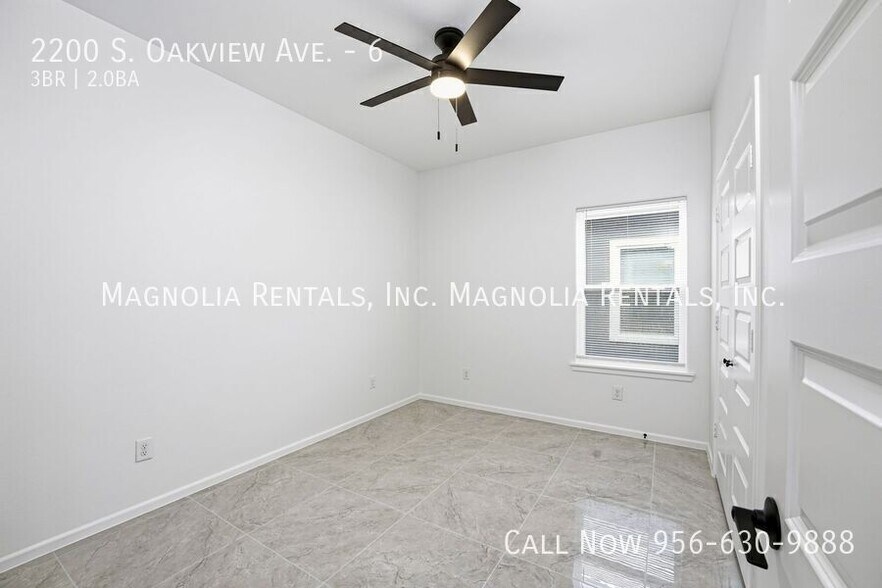 Building Photo - 2200 S Oakview Dr