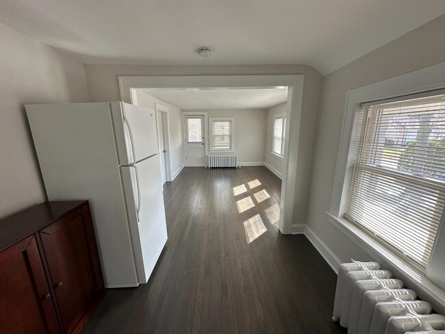 Building Photo - 416 N Central Ave